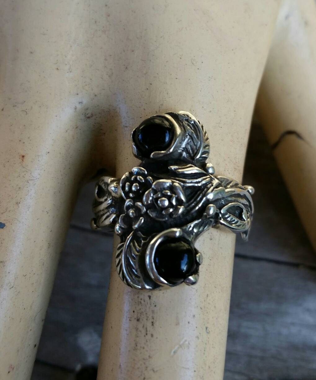 Onyx flower ring sterling silver alternative steampunk gothic art nouveau victorian flower rockabilly