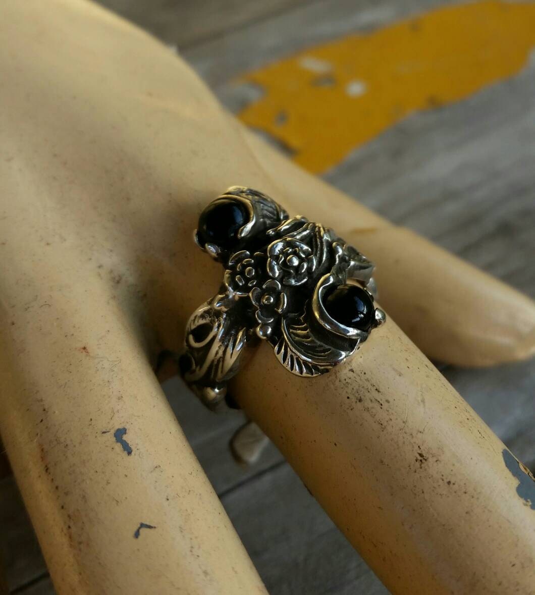 Onyx flower ring sterling silver alternative steampunk gothic art nouveau victorian flower rockabilly