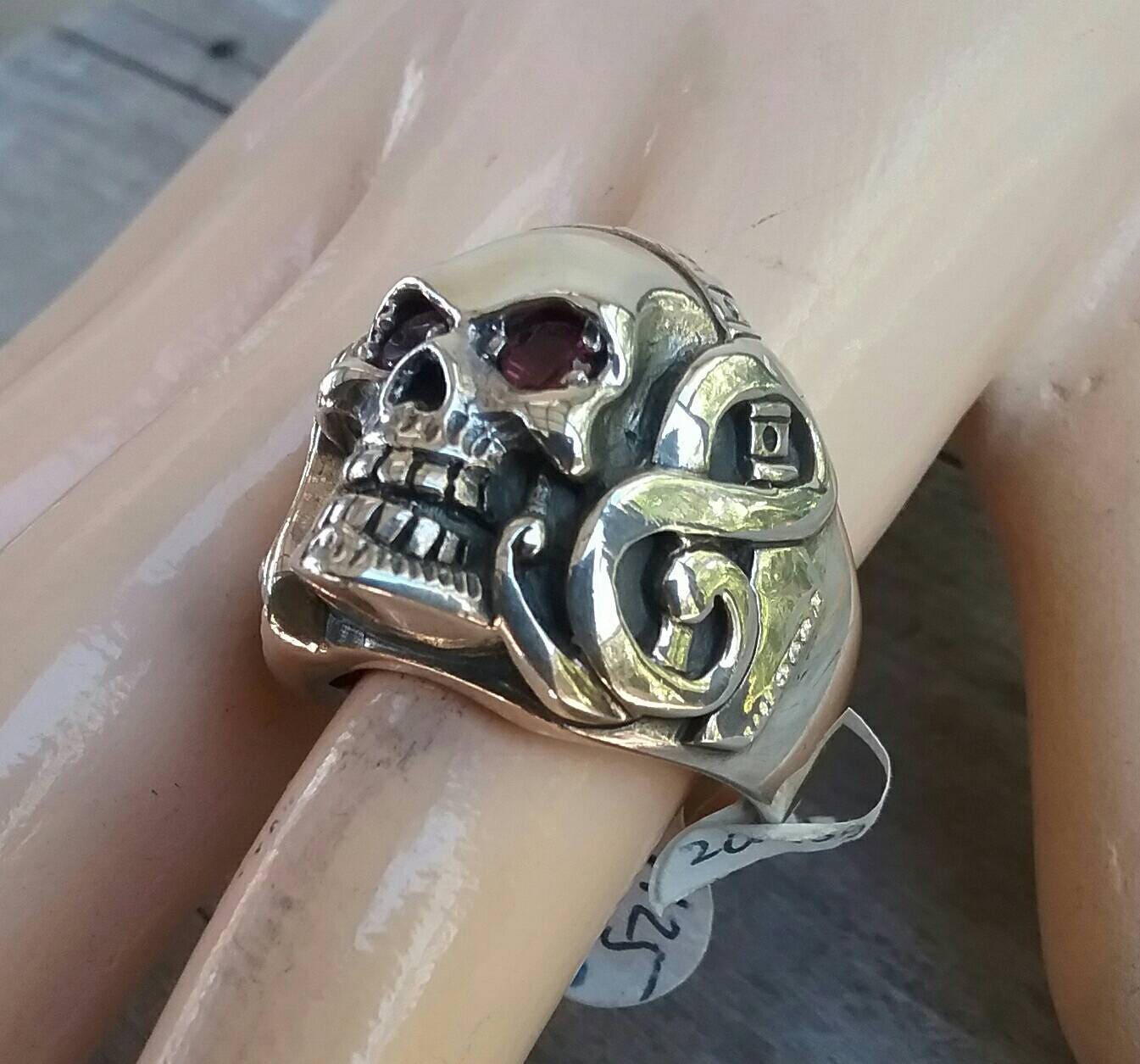 Guitar ring, Skull ring,red eyes,steampunk, gothic, punk ,sterling silver,rock,hand made,pirate,