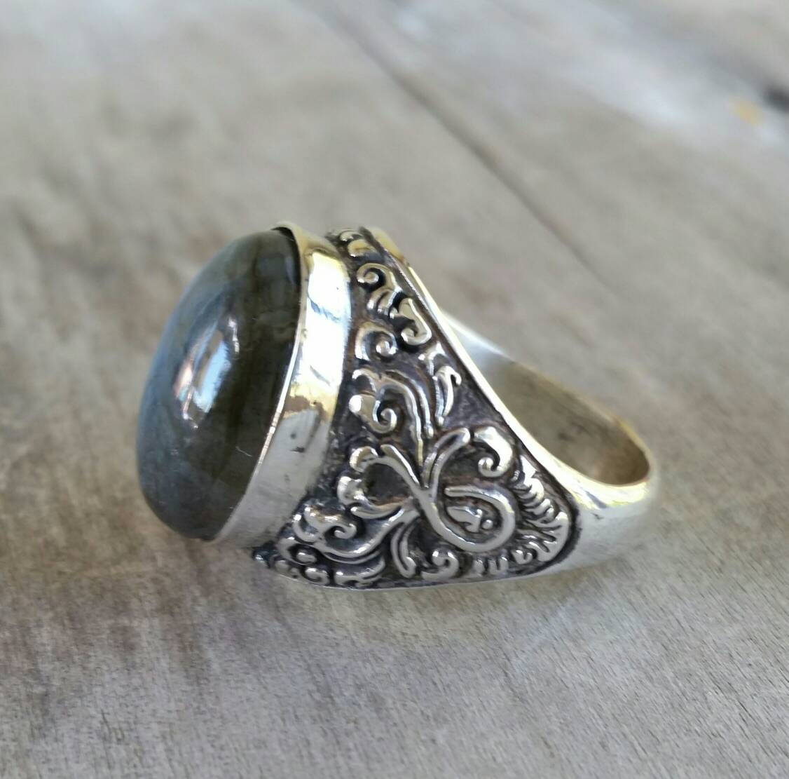 Labradorite ring, sterling silver,chunky ring,wedding dress ring, antique scroll,boho,vintage,gemstone ring,unisex large ring