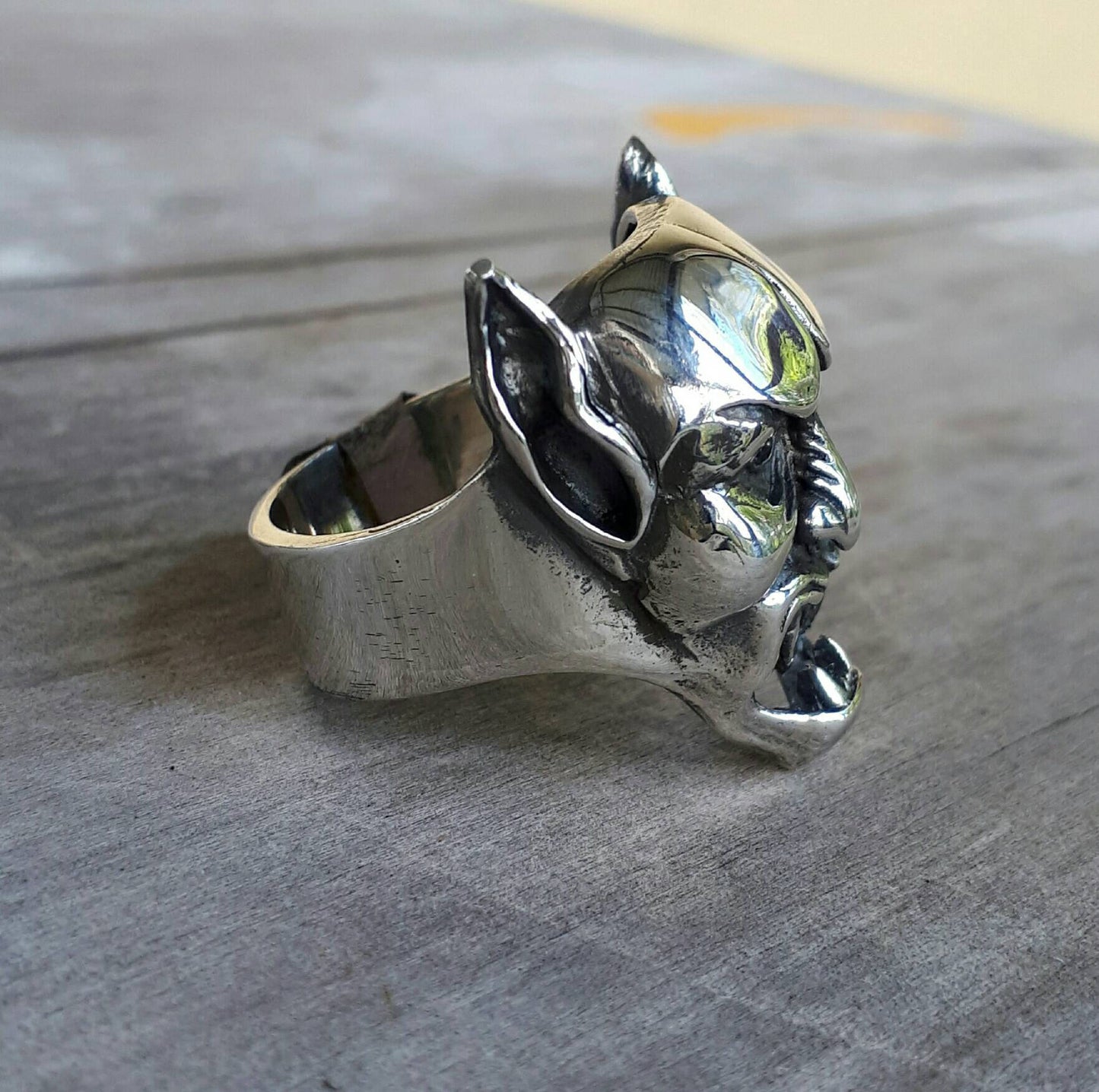 Vampire dracular goth punk silver ring