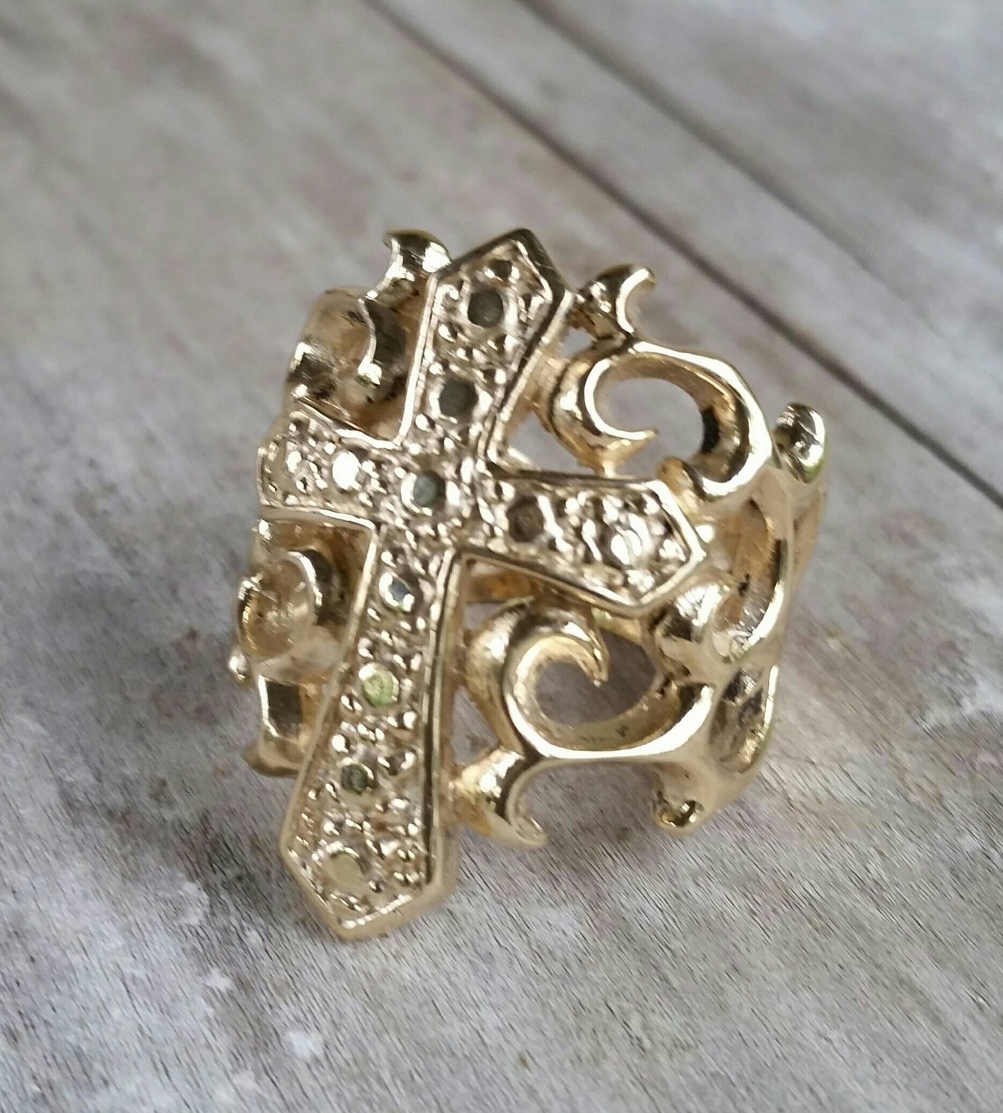 9ct gold Large cross ring ornate filegree steampunk   wedding dress ring