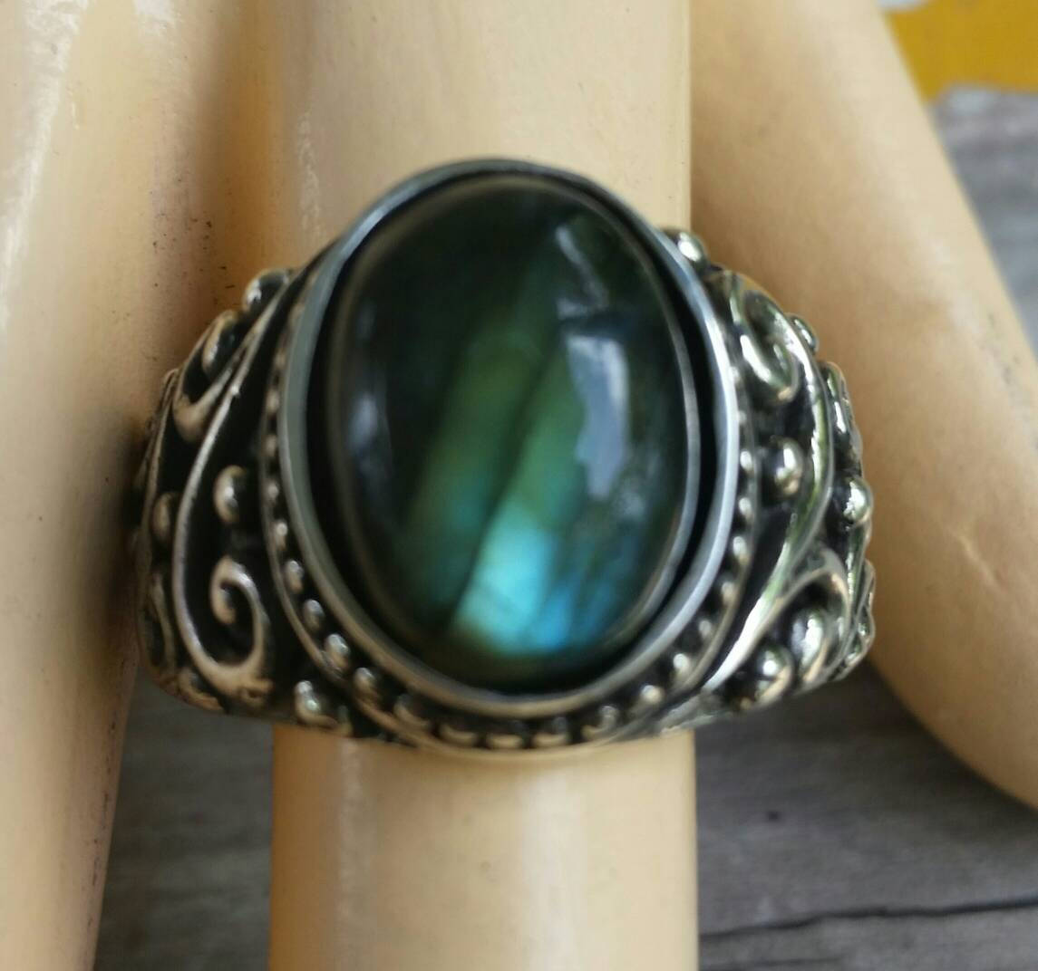 Labradorite ring,chunky,stone ring,mans stone ring,sterling silver,wedding ring,antique,vintage,gemstone,boho,new age,large labradorite