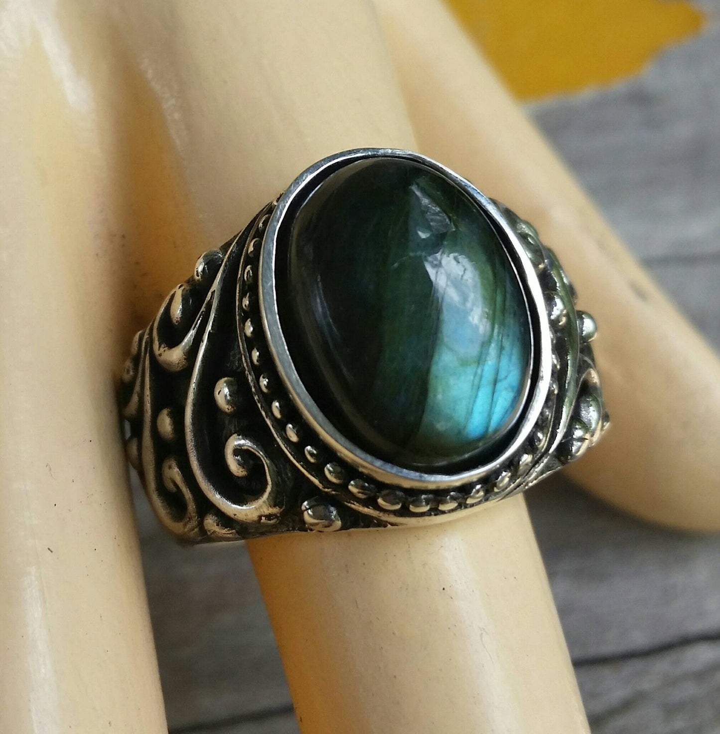 Labradorite ring,chunky,stone ring,mans stone ring,sterling silver,wedding ring,antique,vintage,gemstone,boho,new age,large labradorite