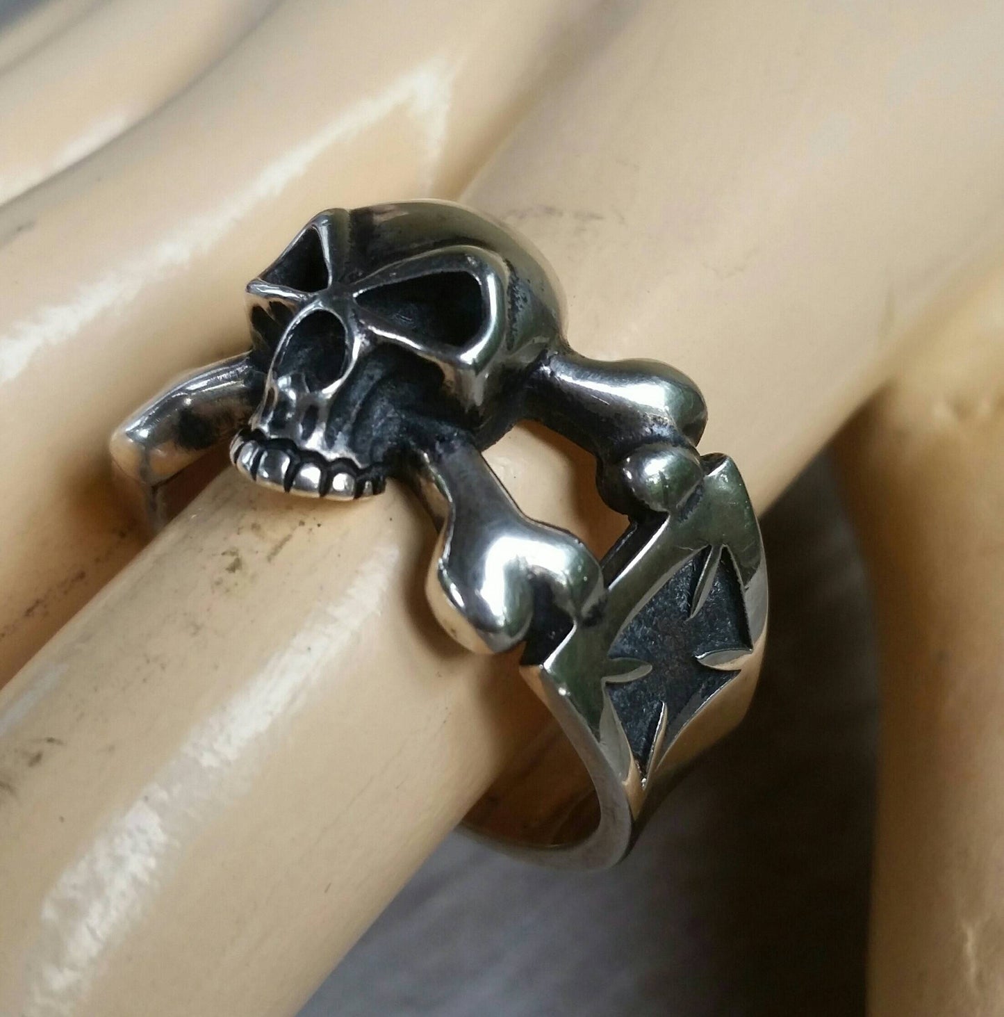 skull and cross bone ring, sterling silver,skull ring,  cross, steampunk, pirate,gothic, punk,hand made,skull,skeleton