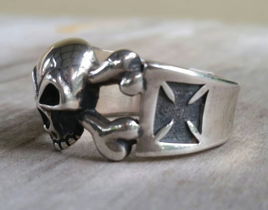 skull and cross bone ring, sterling silver,skull ring,  cross, steampunk, pirate,gothic, punk,hand made,skull,skeleton