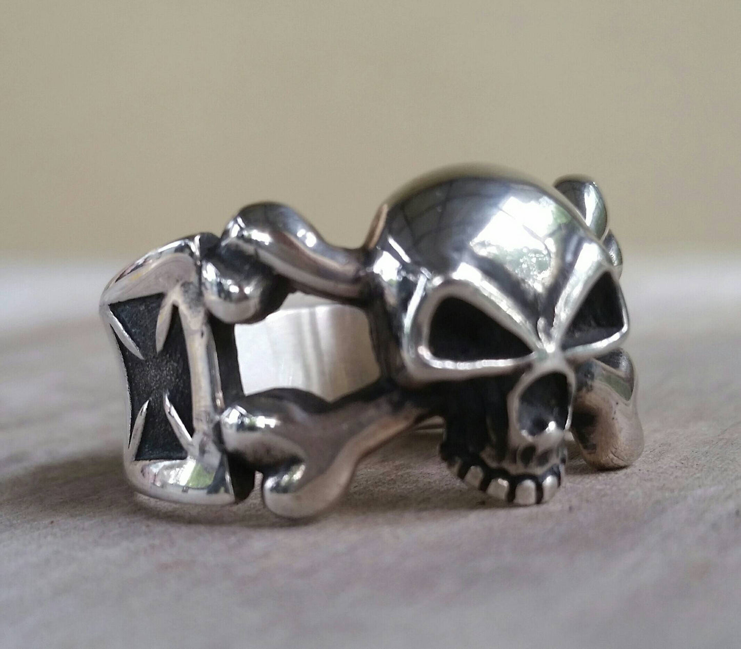 skull and cross bone ring, sterling silver,skull ring,  cross, steampunk, pirate,gothic, punk,hand made,skull,skeleton