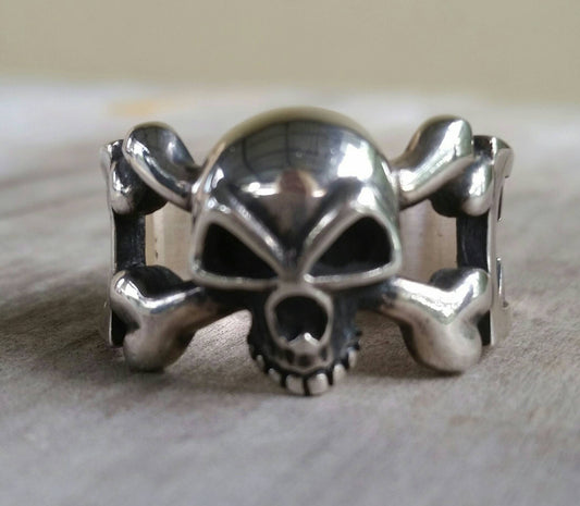 skull and cross bone ring, sterling silver,skull ring,  cross, steampunk, pirate,gothic, punk,hand made,skull,skeleton