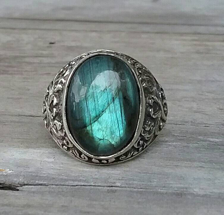 Labradorite mans ring sterling silver wedding dress ring antique scroll pattern green stone