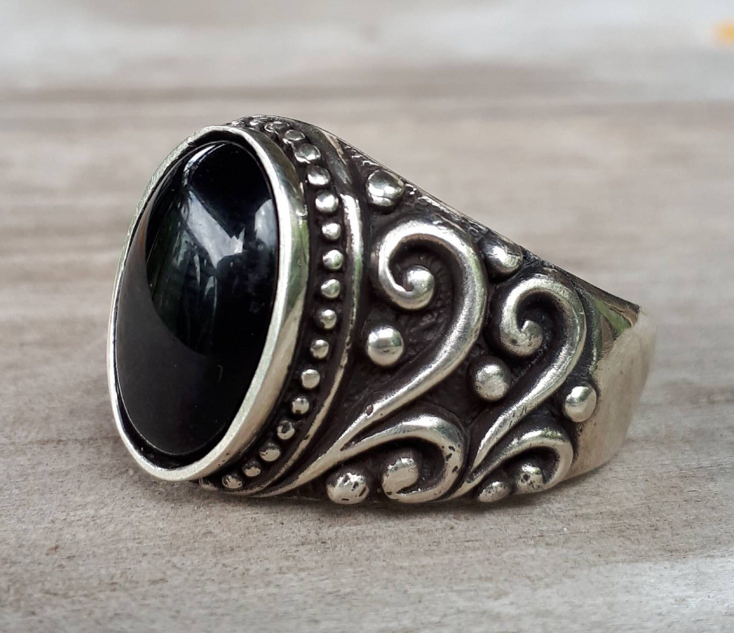 Onyx ring,chunky,sterling silver,handmade,boho,vintage,silver wedding,new age,crystal ring,antique,scroll,mans  black stone ring,signet ring