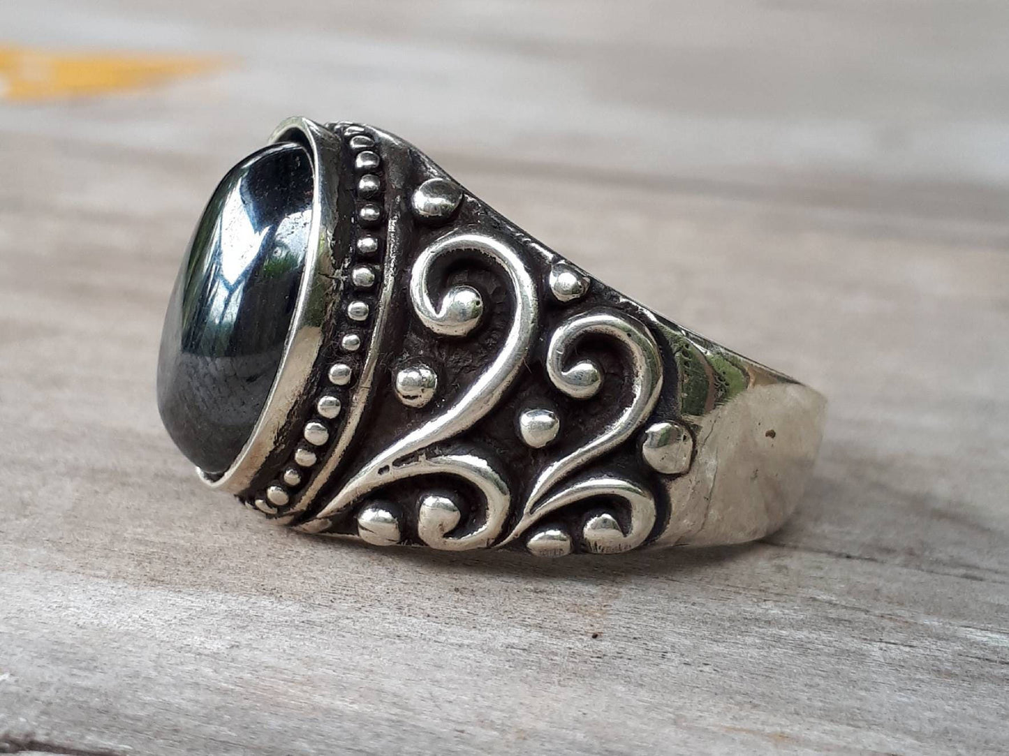 Hemitite ring sterling silver dress wedding dress ring antique scroll pattern black stone