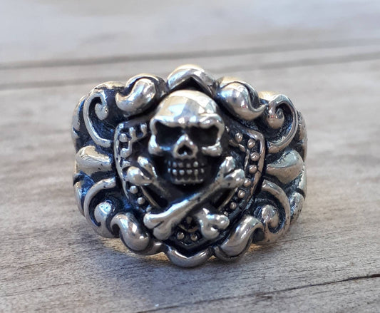 skull and crossbones pirate sterling  silver mans wedding dress ring  shield medieval victorian steampunk