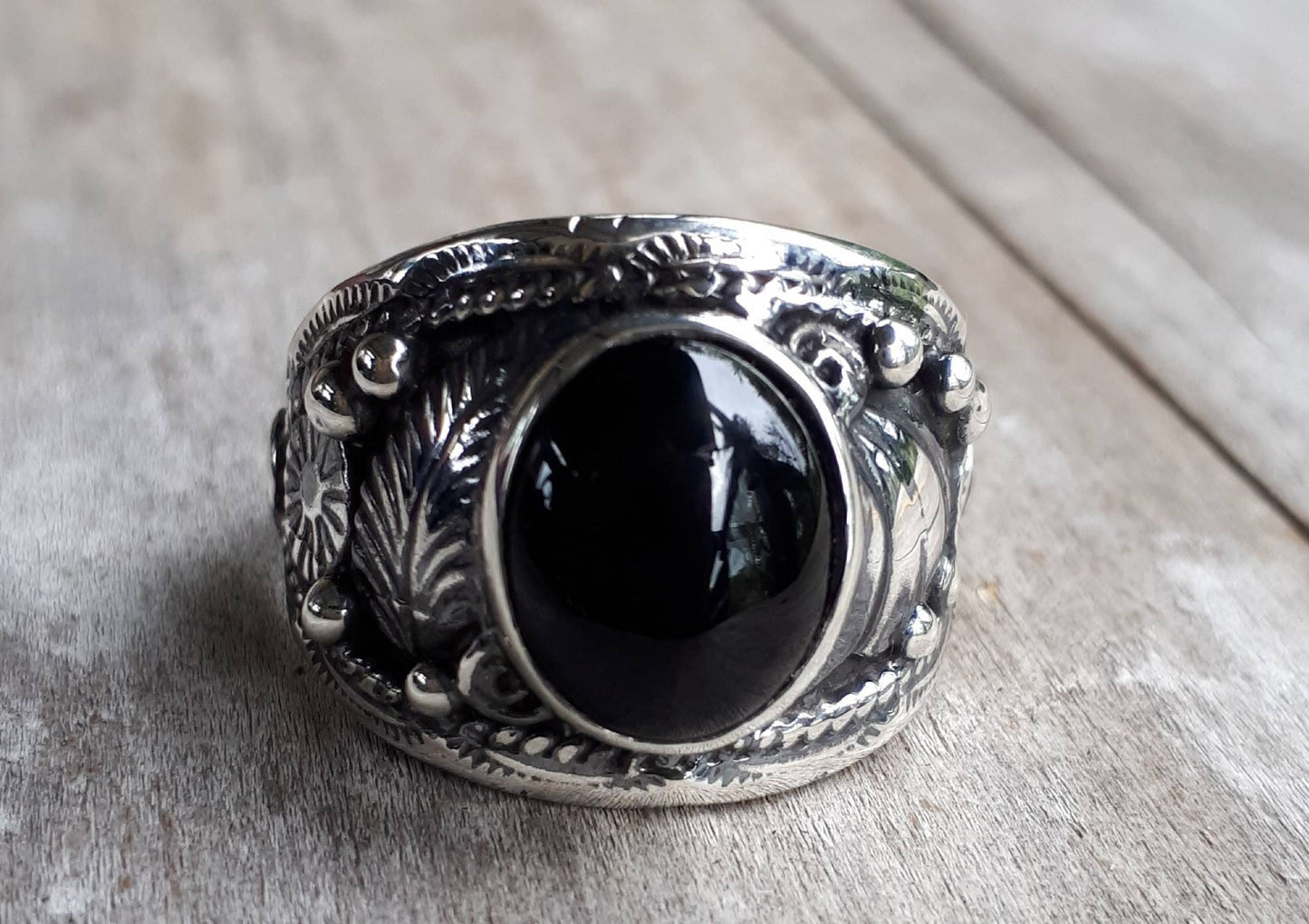 Onyx ring,sterling silver,Navajo Indian style,black stone ring,wedding,leaf,boho,gypsy,tribal,handmade,men's fashion,women's fashion