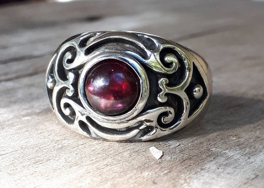 Garnet ring,sterling silver,garnet cabochon,dress ring,signet ,tribal,vintage,boho,hipster,handmade,mens fashion,wedding ring,chunky,