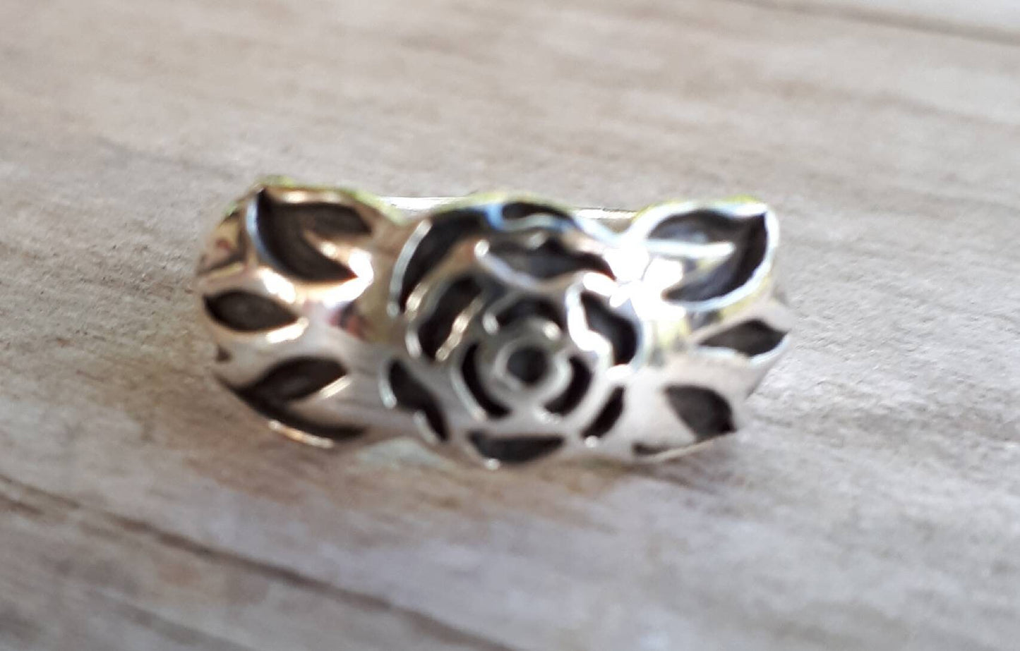 rose ring,sterling silver,etched rose,engraved band,gothic,art nouveau,vintage, victorian flower,wedding,pinkie, rockabilly,hipster,handmade