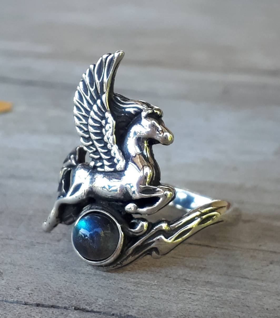 PEGASUS ring,labradorite, sterling silver,mythical horse, unicorn,fantasy,new age,magic,mystical, boho,hippy,gypsy,art nouveau,handmade,