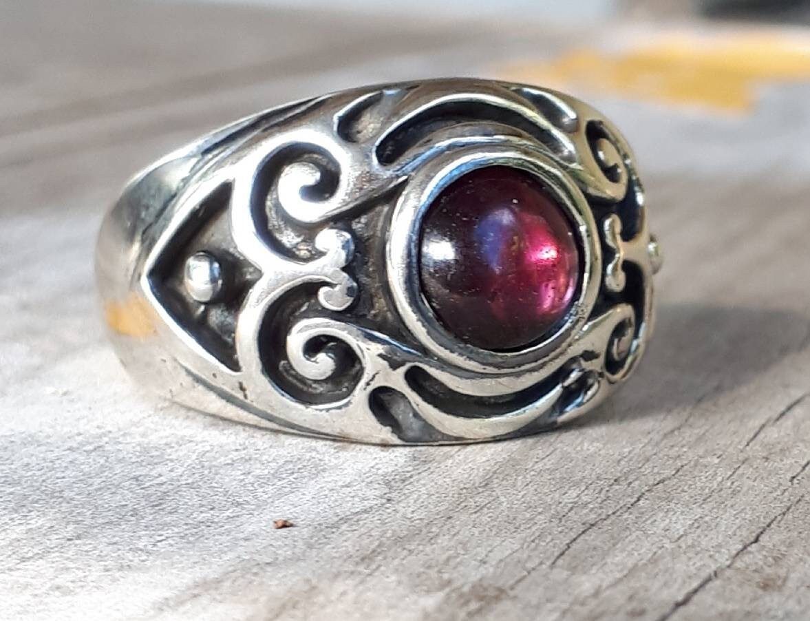 Garnet ring,sterling silver,garnet cabochon,dress ring,signet ,tribal,vintage,boho,hipster,handmade,mens fashion,wedding ring,chunky,