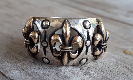 fleur de lis ring,two tone,gold and  silver,9ct gold ,sterling silver, vintage,steampunk, victorian,baroque,rounded band,wedding ring,