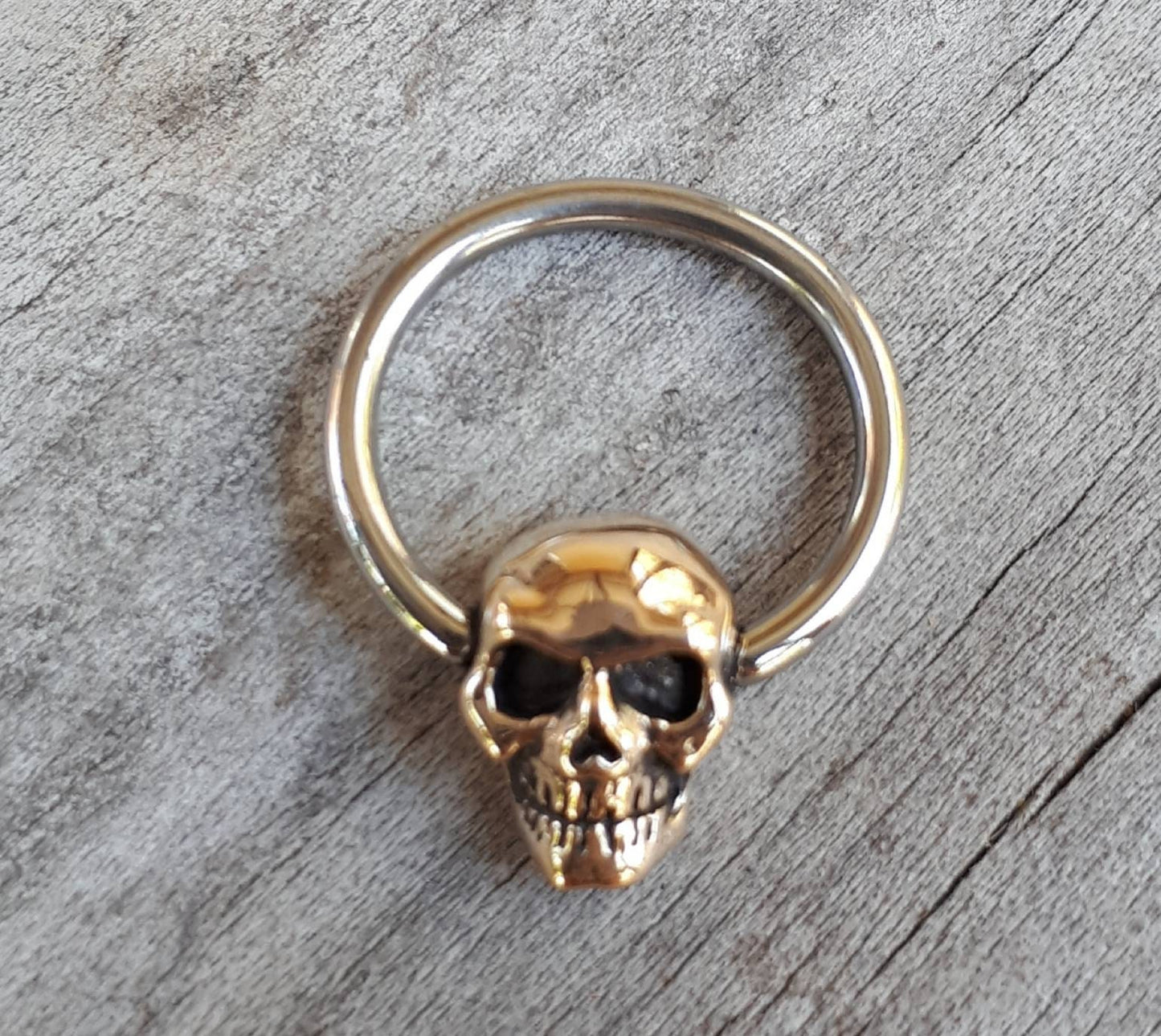 Skull bcr,Gold skull captive bead,gold skull earring,skull jewelry,9ct gold,skull nipple ring,skull belly ring,gold skull sleeper,pirate,