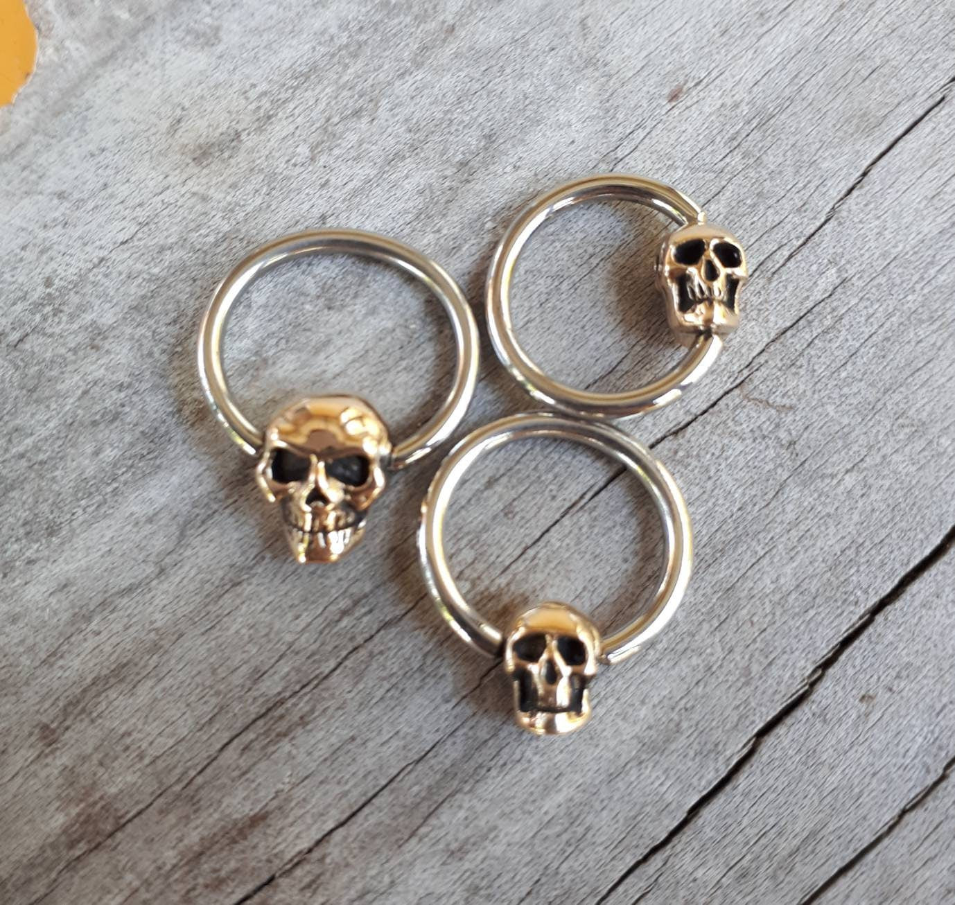 Gold bcr,skull earring,9ct gold skull bcr,skull nipple ring,skull belly ring,skull eyebrow ring,skull sleeper,pirate,gold captive ring,14g