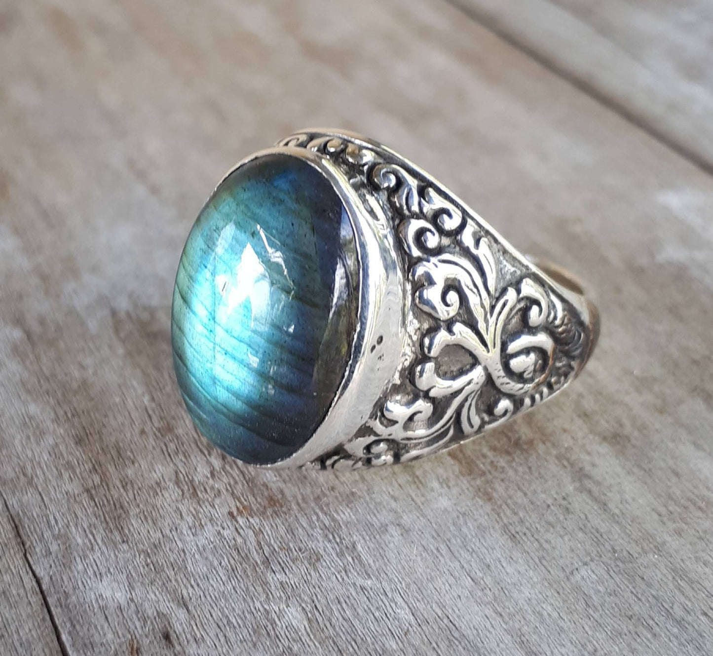 Labradorite ring, sterling silver,vintage,gents ring,handmade, dress ring,antique scroll,hipster,boho,organic,man's fashion, labrodite