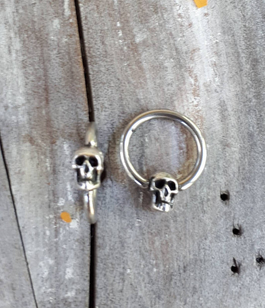 Skull bcr,skull earring,bcr skull bead,sterling silver,skull bc,skull nipple ring,skull belly ring,skull,skull sleeper,pirate,captive bead,