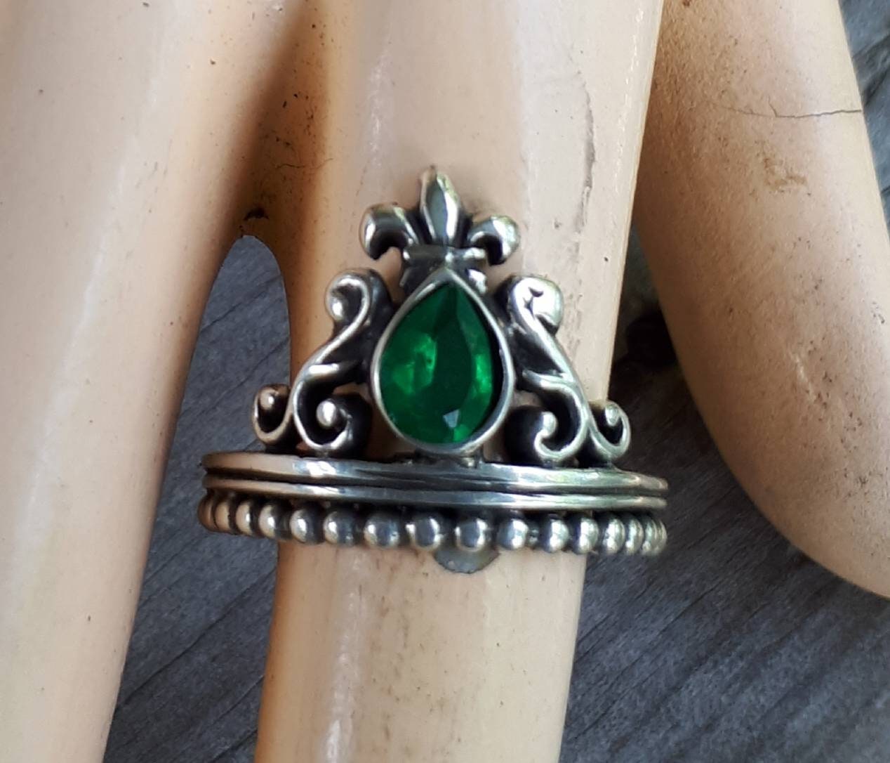 Crown ring,vintage scroll,sterling silver,cubic zirconia,art nouveau,long ring,green cz, victorian,boho,gypsy,handmade,crystal