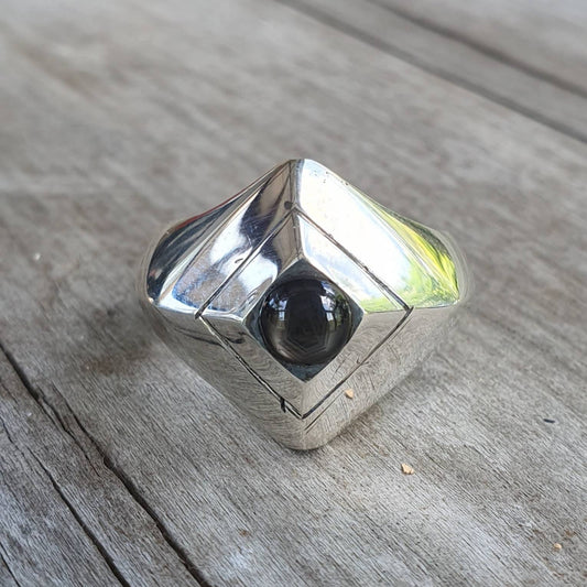 Diopside ring,sterling silver, Signet ring,handmade,chunky silver ring.stone ring,gemstone ring,mans silver ring,bono,hipster,