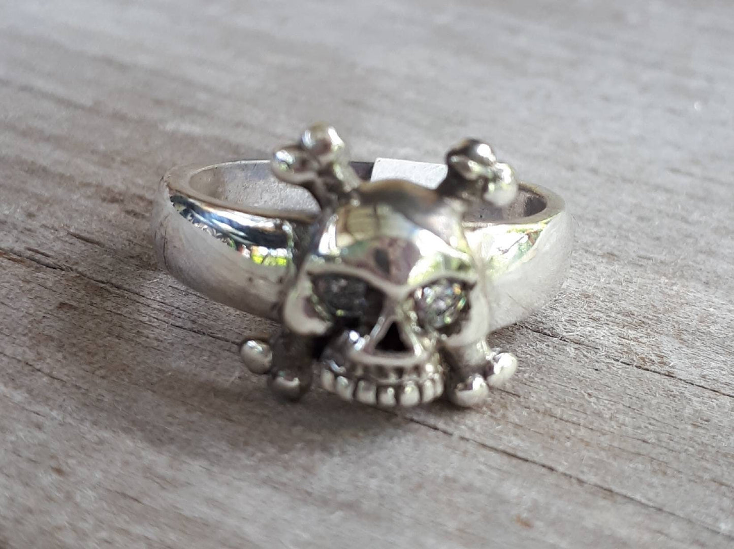 Small skull ring,Skull and cross bone,pirate,girls skull,sterling silver,handmade,gothic, punk, emo,steampunk,boho,pinkie skull,biker chick