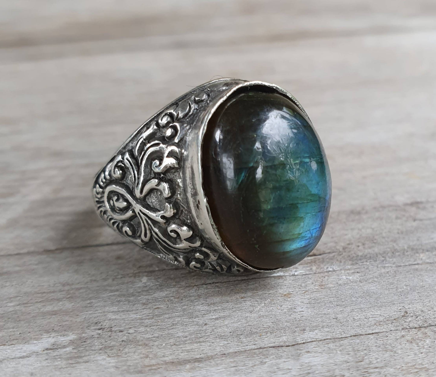 Labradorite ring, sterling silver,vintage, wedding,hand made, dress ring,antique scroll,hipster,boho,organic,man's fashion, labrodite