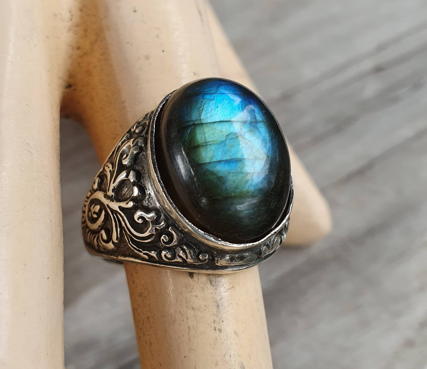 Labradorite ring, sterling silver,vintage, wedding,hand made, dress ring,antique scroll,hipster,boho,organic,man's fashion, labrodite