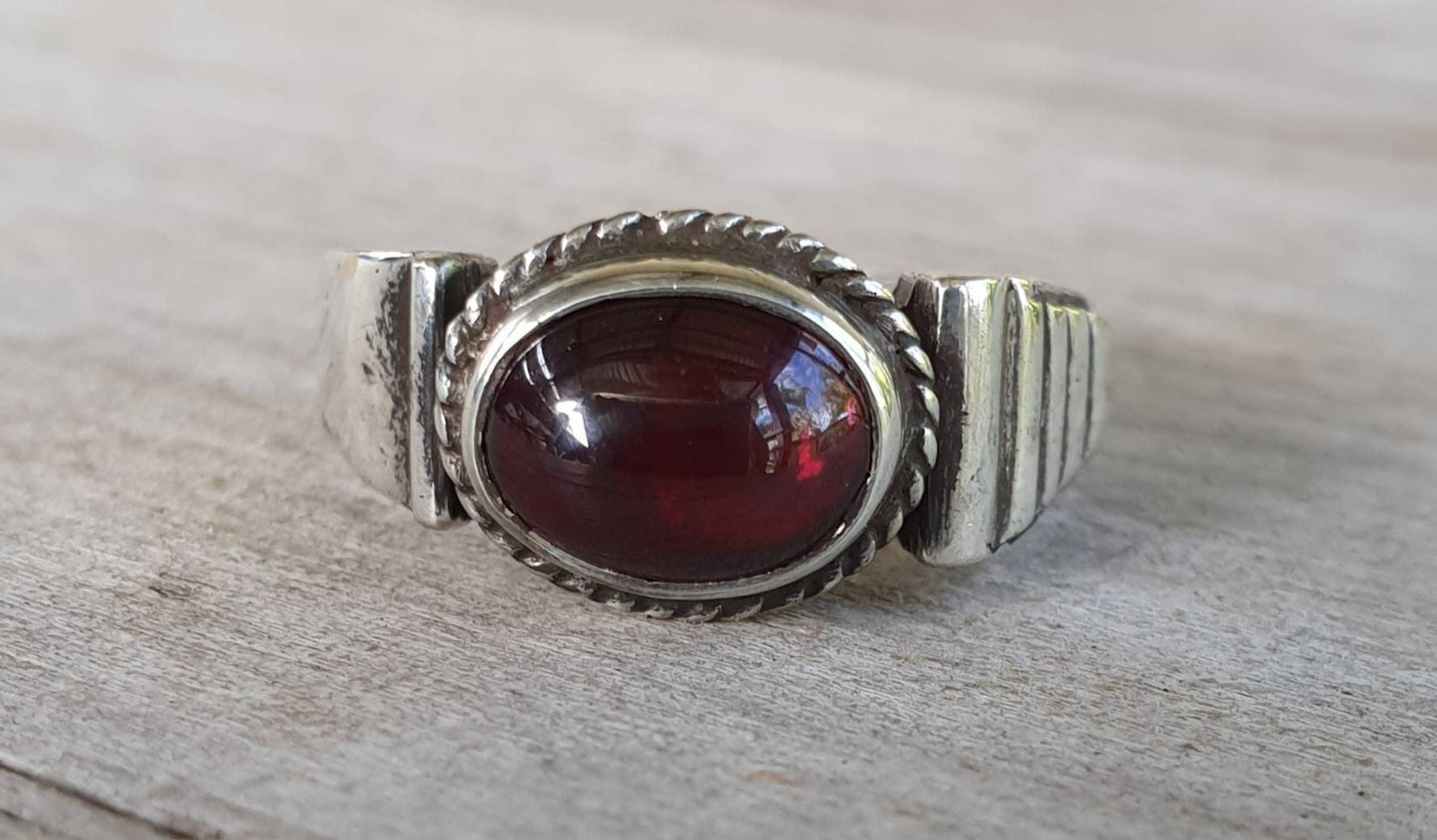 Garnet ring,sterling silver,handmade,goddess,boho,solitare ring,vintage,new age,cabachon garnet,ball ring,