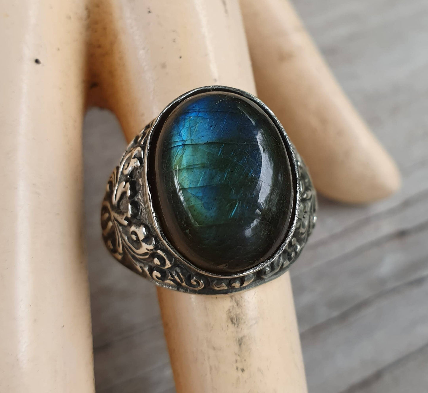 Labradorite ring, sterling silver,vintage, wedding,hand made, dress ring,antique scroll,hipster,boho,organic,man's fashion, labrodite