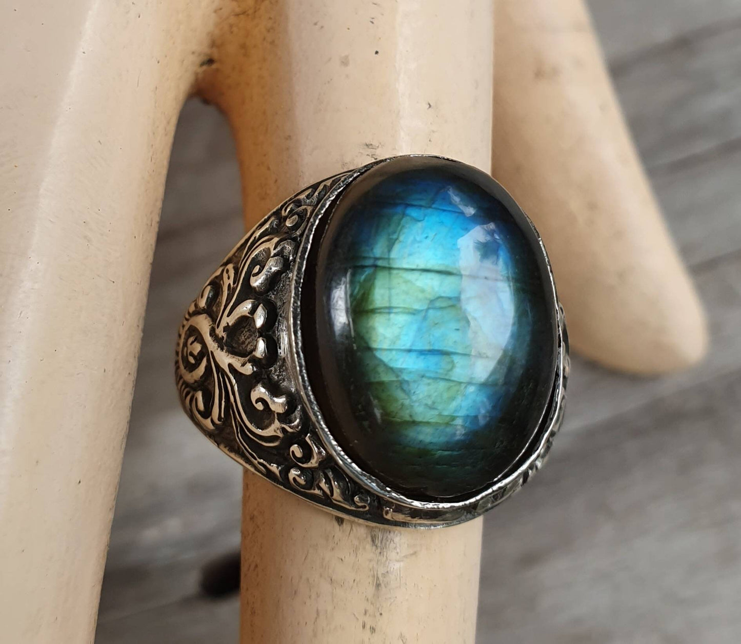 Labradorite ring, sterling silver,vintage, wedding,hand made, dress ring,antique scroll,hipster,boho,organic,man's fashion, labrodite