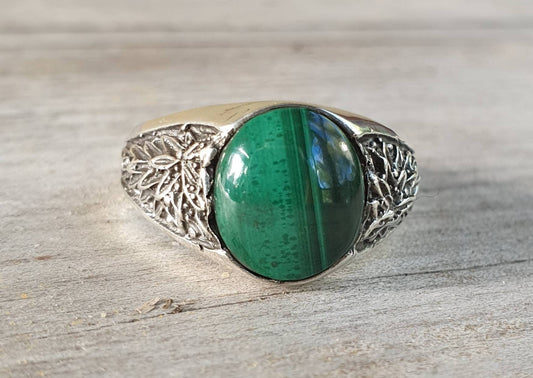 Malachite ring,small gents dress ring,sterling silver,green stone,wedding,gemstone ring, leaf scroll ,hipster,boho,vintage,men fashion