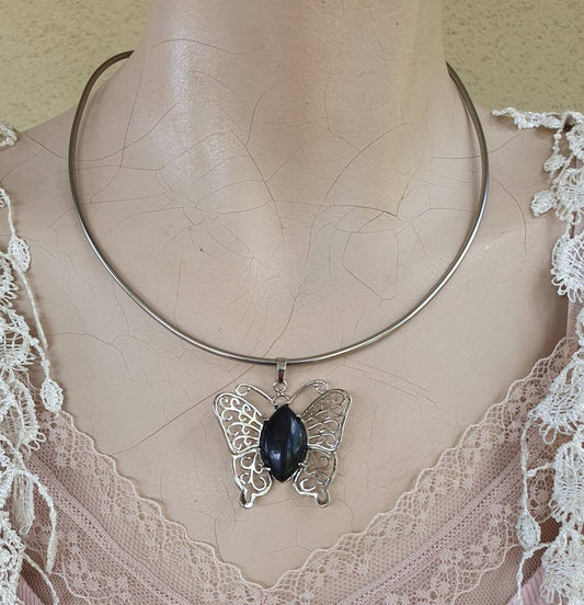 butterfly pendant,filegree,onyx pendant,boho,art nouveau,victorian,vintage,handmade,gypsy,women's fashion,