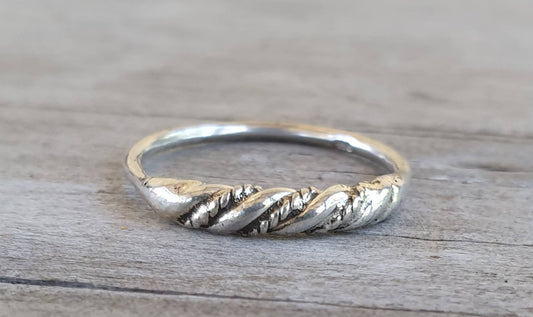 Stacker ring,Sterling silver,tribal,ethnic band,patterened wire,fine band,boho ring,thin silver ring,pinkie ring,wire ring,woven silver ring