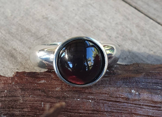 Garnet ring,sterling silver,chunky solitare,handmade, ring,goddess,boho,solitare ring,new age,cabachon garnet,ball ring,stacker ring