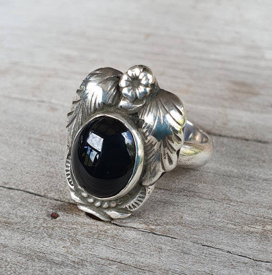 Onyx ring,sterling silver,Navajo Indian style,black stone ring,flower,leaf,boho,gypsy,tribal,handmade,women's fashion