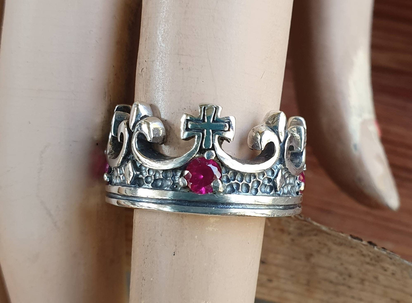 crown ring,sterling silver, rockabilly,synthetic rubies,chunky ring, hipster,wedding band,steampunk gothic