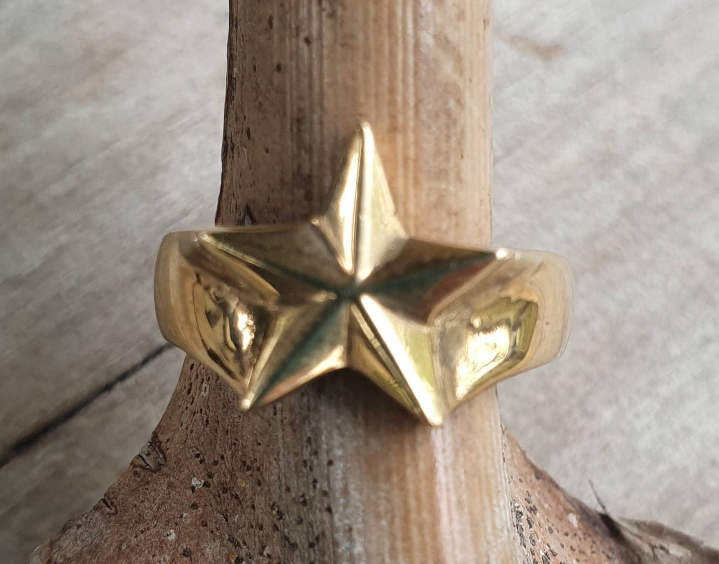 star ring,small 9ct/9k star, gold caltex star,boho,goddess,rockabilly,