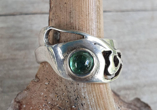 Green tourmaline  ring,sterling silver,celtic,handmade,goddess,boho,new age,cabachon,designer,