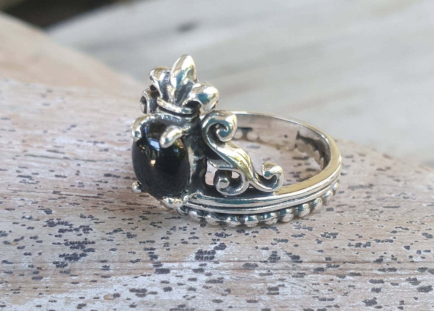 Onyx ring,vintage scroll,sterling silver,fluer d lili crown,steampunk,art nouveau,long ring, victorian,boho,gypsy,handmade,crystal