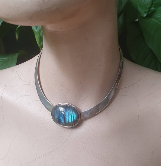 Silver choker, solid sterling silver,beautiful large labradorite,labrodite, heavy chunky neck cuff.