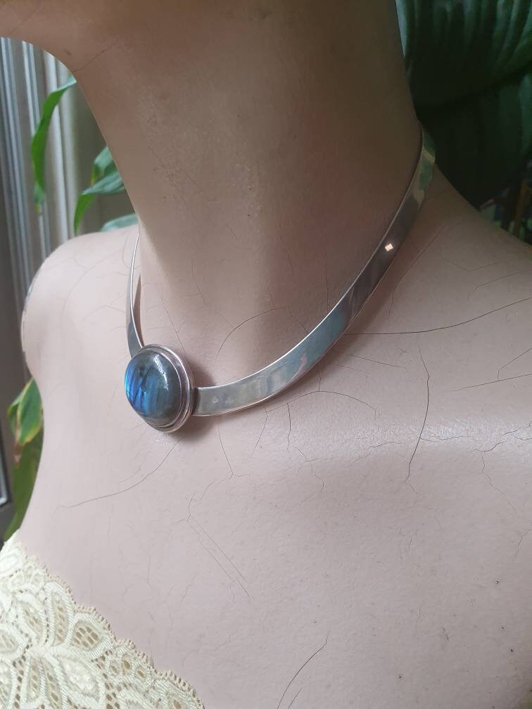 Silver choker, solid sterling silver,beautiful large labradorite,labrodite, heavy chunky neck cuff.