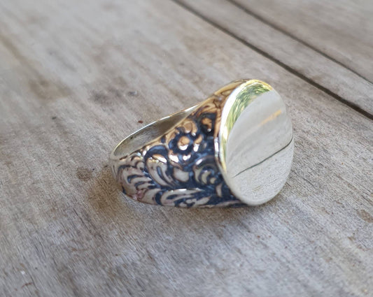 round top signet ring,solid sterling silver,large top,scroll vintage sides, signet,chunky ring,heavy,silver ring