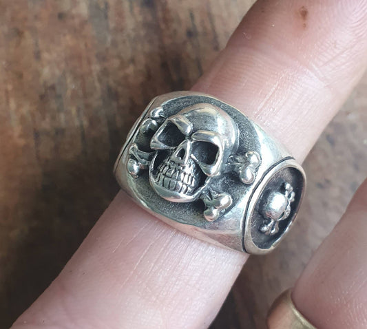 skull and cross bone ring,sterling silver, steampunk, gothic, punk,hand made,flat band,biker,hipster,pirate,tattoo skull,mans fashion