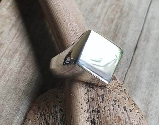 signet ring,chunky solid sterling silver,diamond square  top,large plain signet,chunky mans ring,heavy,wide silver ring