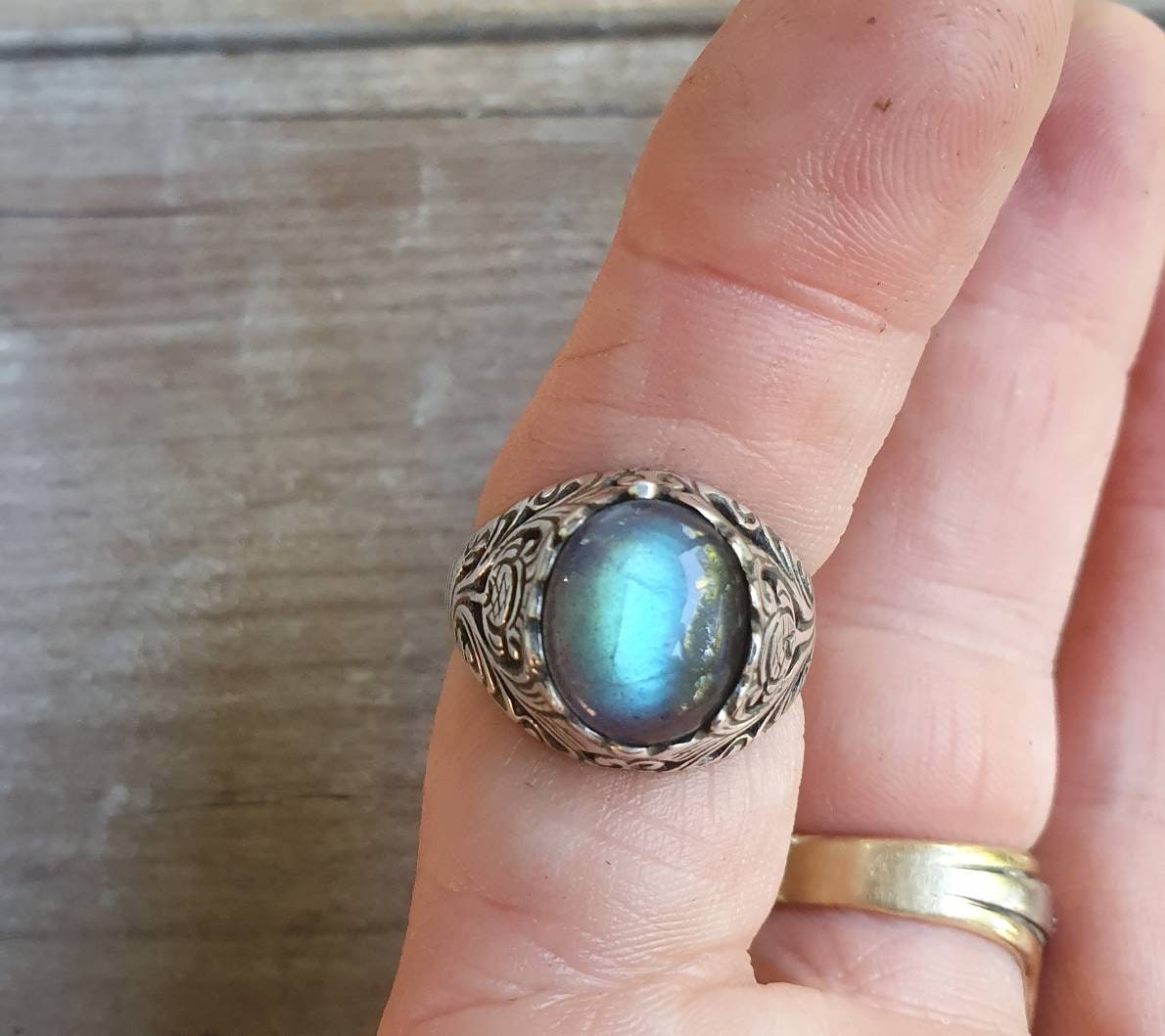 Labradorite ring,sterling silver filegree ring,thistle,unisex,gemstone ring,antique style,boho,