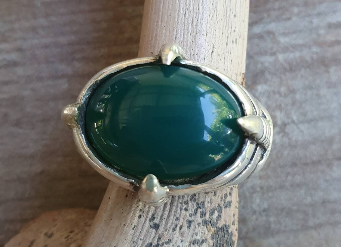 Green onyx ring,sterling silver, claw ring,steampunk,dragon claw,gothic,punk,geiger,alien,talon,eagle,handmade,new age,